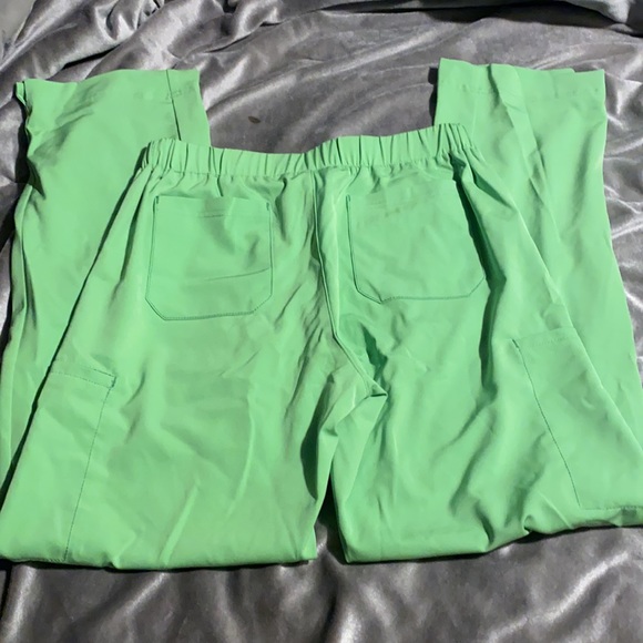 Wonderwink scrubs in extra small and small. - Picture 7 of 7